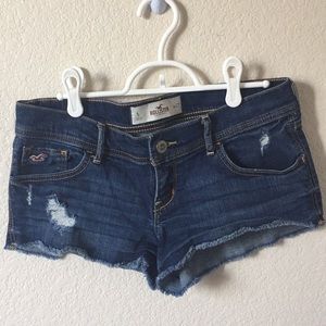 HOLLISTER JEAN SHORTS